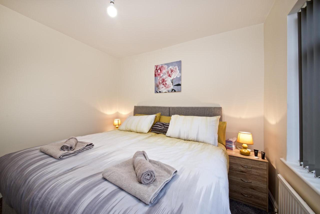 Beautiful Cozy Home With Free Parking Manchester Kültér fotó