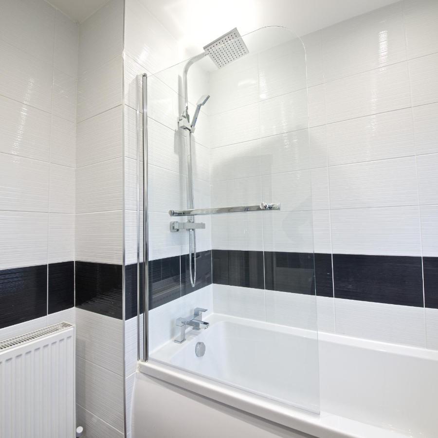 Beautiful Cozy Home With Free Parking Manchester Kültér fotó